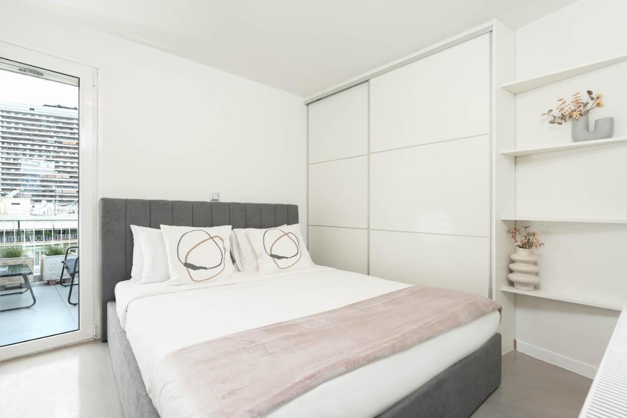 Phaedrus Living: Penthouse Kifisias *